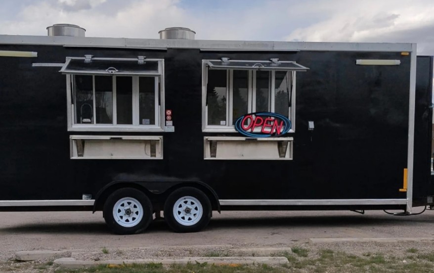 Snackhut Trailer