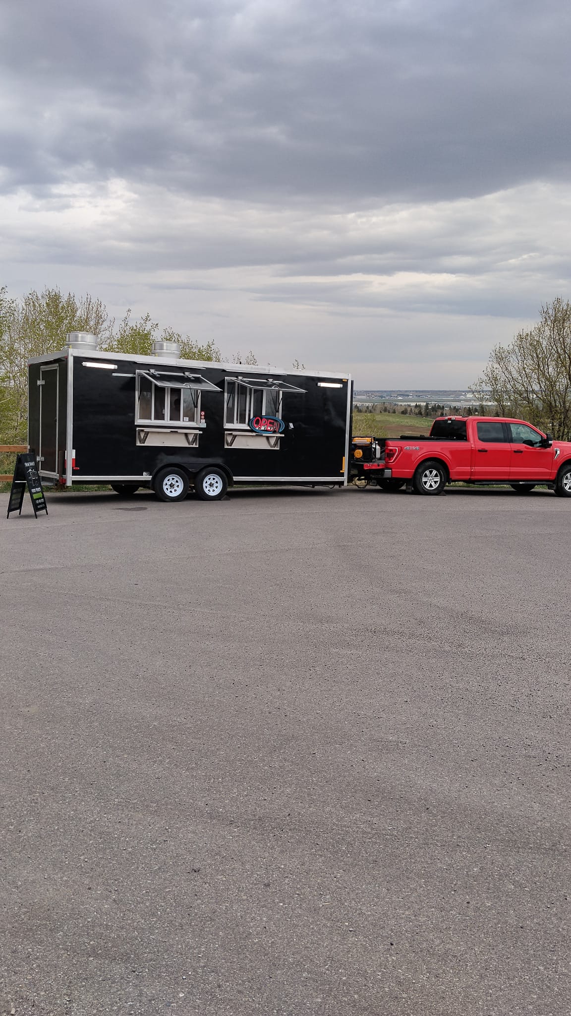 Snackhut Truck and Trailer